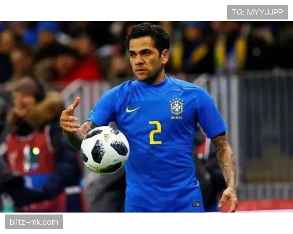 兰斯阵型变革引热议，新战术体系能否重塑球队未来？